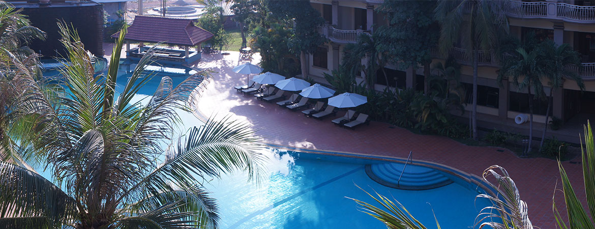 Swimming Pool - Angkor Howard Hotel - Siem Reap Cambodia